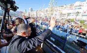 CHP lideri Özel 1881 Atatürk vapuruyla Gündoğdu'ya geldi