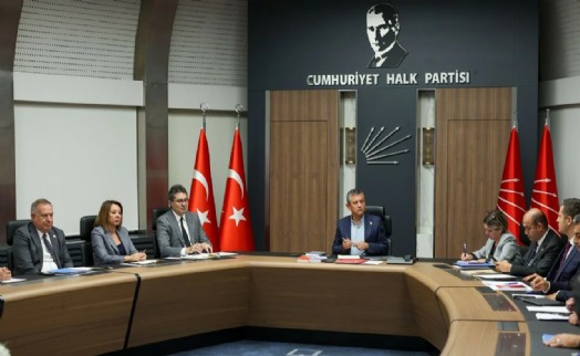 CHP’li kurmaylar Özel’e yapılan saldırıyı MYK’de masaya yatırdı