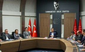 CHP’li kurmaylar Özel’e yapılan saldırıyı MYK’de masaya yatırdı