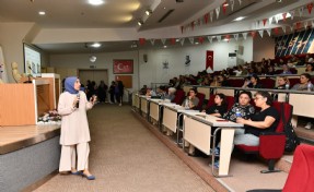 Çiğli Belediyesi’nden kadınlara sağlıklı yaşam paneli