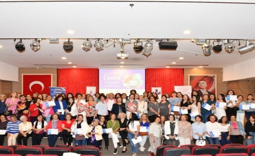 Çiğli'den Türkiye'ye örnek model: Kadınlar dijital dünyada parlıyor