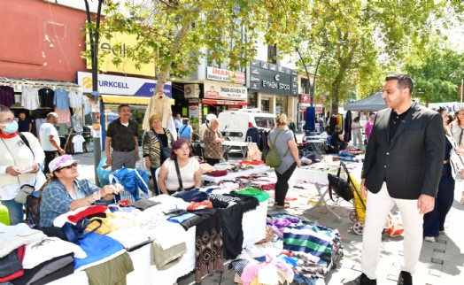 Çiğli’de 2. el eşya ve kıyafet kermesi yoğun ilgi gördü