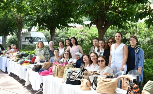 Çiğli’de kadınların el emeği ürünleri görücüye çıktı