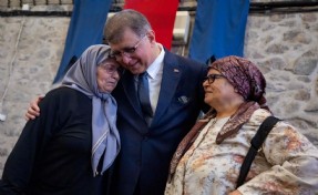 Duygu dolu buluşma: Başkan Tugay şehit anneleri ile bir araya geldi
