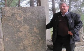 Eski Başkan taşların diliyle direnişi anlatacak