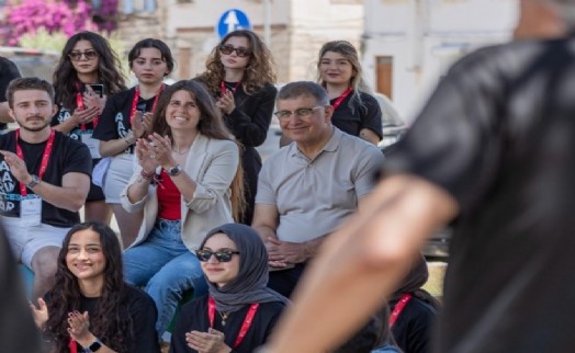 Genç tasarımcılar Nutuk’un ışığında İzmir’i güzelleştiriyor: Tugay tasarımcılarla buluştu!