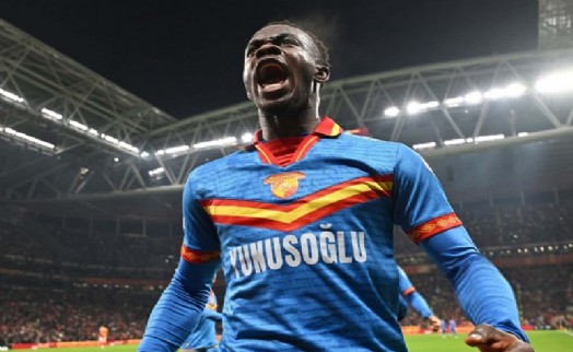 Göztepe'de Dennis Almanya'da gözde