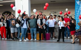 Güzelbahçe’de gençler yaza 'merhaba' dedi