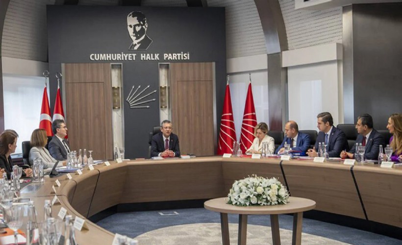Halk darbeye engel oldu: CHP’ye döndüler