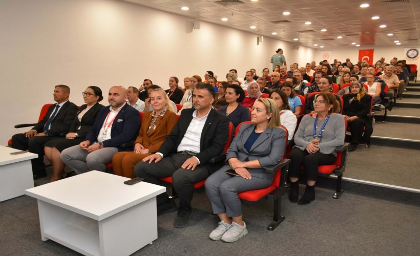 İzmir'de Dünya Şizofreni Günü'nde moral etkinliği