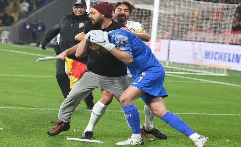 Kaleciye korner direğiyle vuran sanığın cezası belli oldu