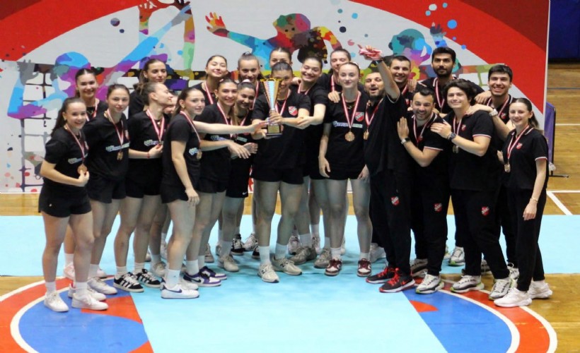 Karşıyaka'nın kızları Türkiye üçüncüsü