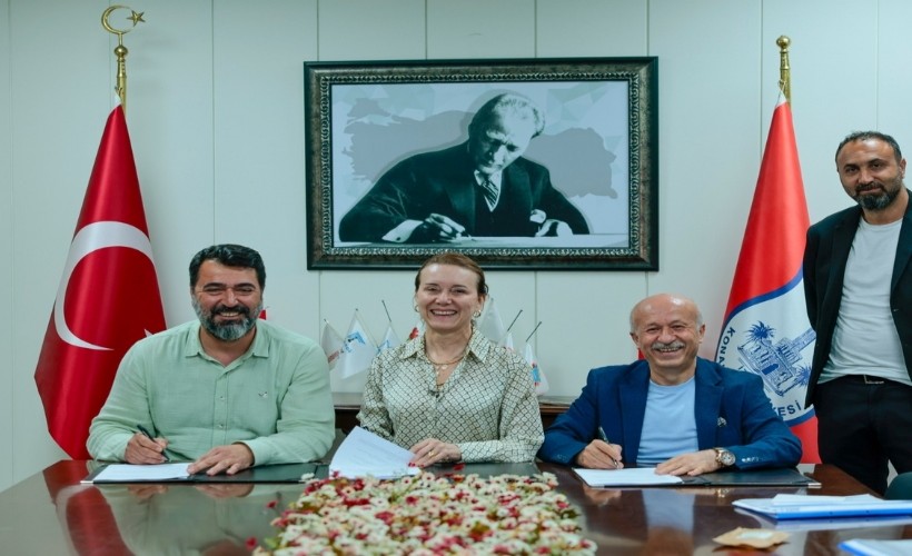 Konak’ta greve nokta koyan imza: En düşük maaş 58 bin TL
