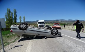 Kütahya’da takla atan otomobilin sürücüsü yaralandı