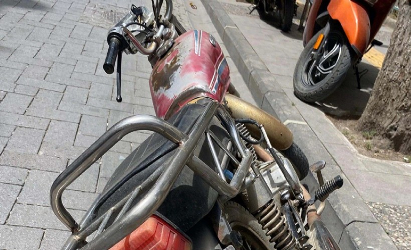 Manisa'da 3 motosiklet kazaya karıştı: 2 yaralı