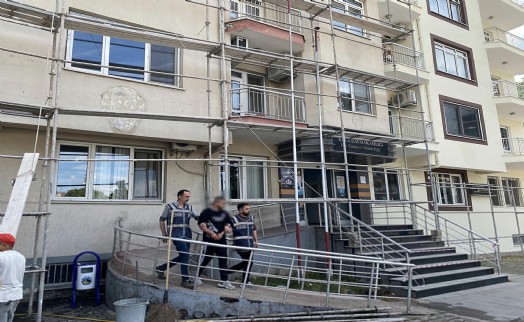 Manisa’da durdurulan otomobilde uyuşturucu hap ele geçirildi