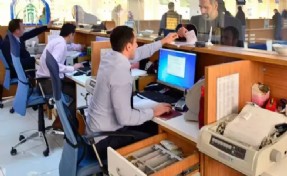 Memurlara verilen 'kıyafet parası' faiziyle geri istendi