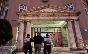 Emlakçıya motosikletli baskın kamerada!