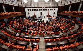 Muhalefetin önergesi kabul edilince iktidar TBMM'yi terk etti! 'Tarihi anlar yaşanıyor'
