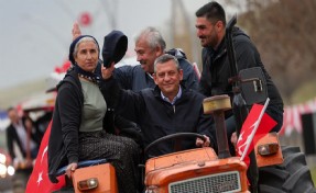 Özel'den 'Çiftçiler Günü' mesajı: 'Türkiye’yi birlikte yeniden kurmaya kararlıyız'
