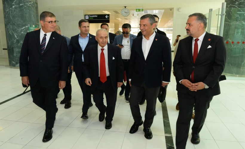 Gündoğdu'da heyecan dorukta: Özgür Özel İzmir'de!