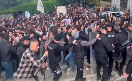 Pedofiliyi savunan Nurettin Yıldız'a tepki! 'Üniversitemden defol': 97 genç gözaltına alındı