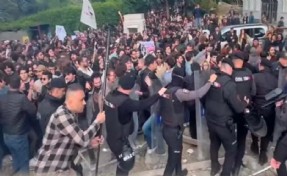 Pedofiliyi savunan Nurettin Yıldız'a tepki! 'Üniversitemden defol': 97 genç gözaltına alındı