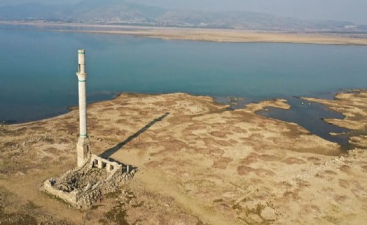 Prof. Dr. Yaşar’dan İzmir’e hayati su uyarısı: Bu yaz araba yıkamayalım!