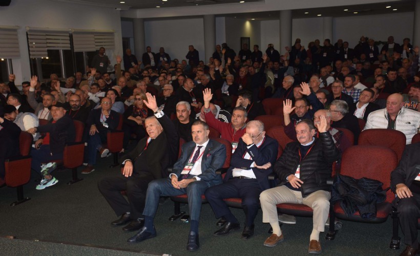 Yeşil-kırmızılılarda kongreye saatler kaldı; Karşıyaka'da aday yok!