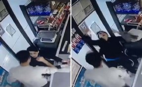Zincir markette şok eden görüntüler: Mesai arkadaşı tarafından darbedildi!