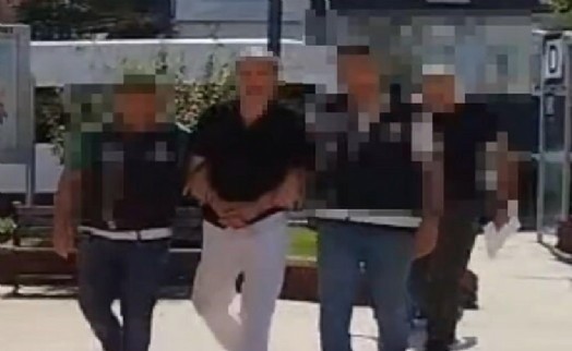 43 yıl hapisle aranan hükümlü çatıdan kaçarken yakalandı