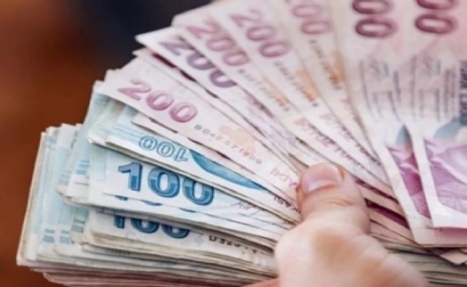 AK Parti'li isimden ÖTV çıkışı: Toplumun boğazını sıkmaya devam ediyoruz