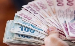 AK Parti'li isimden ÖTV çıkışı: Toplumun boğazını sıkmaya devam ediyoruz