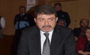 AK Partili Atmaca, Başkan Tugay’a yüklendi: 'Grev olsun diye elinden geleni yaptın!'