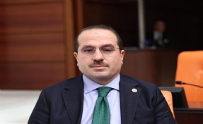 AK Partili Kırkpınar’dan Tugay’a 'sorumsuz' çıkışı: 'Topu kendinden önceki belediye başkanına atmak..'