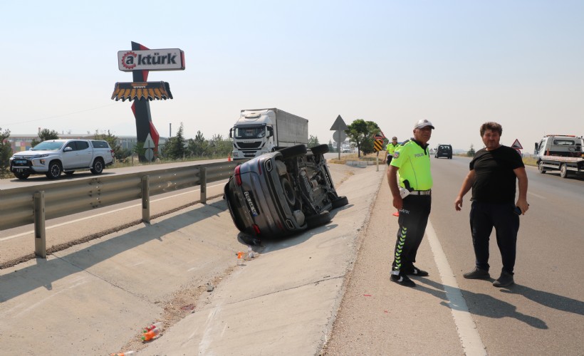 Afyon'da cip refüje devrildi: 1 ölü, 3 yaralı