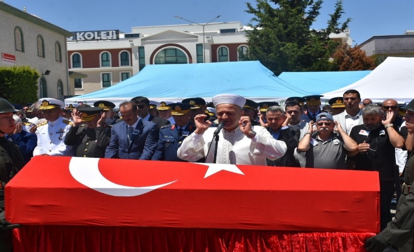 Albay Maden Libya'da kalp krizi geçirip hayatını kaybetmişti... İzmir şehidini uğurladı
