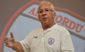 Altınordu Başkanı Özkan'dan Altay Başkanı Gürüz'e tebrik mesajı