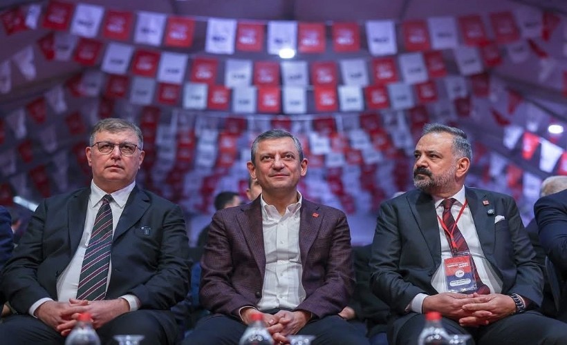 Aslanoğlu'ndan dikkat çeken paylaşım: 'Ayağa kalk İzmir iktidara yürüyoruz!'
