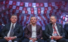 Aslanoğlu'ndan dikkat çeken paylaşım: 'Ayağa kalk İzmir iktidara yürüyoruz!'