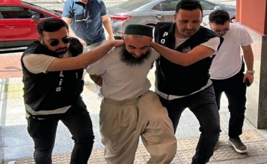 Atatürk büstüne hakaret etmişti... O 'gerici' tutuklandı!