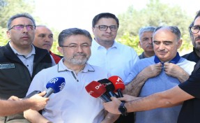 Bakan Yumaklı'dan Manisa yangını açıklaması: Sadece bir nokta kaldı!