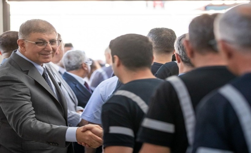 Başkan Tugay ESHOT personeliyle bayramlaştı