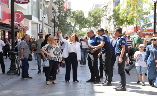 Başkan Ünsal Karşıyakalılarla buluşmaya devam ediyor