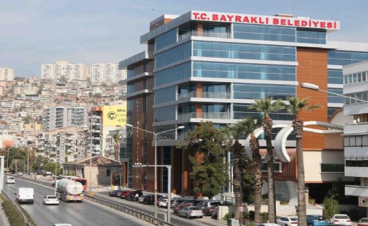 Bayraklı'da ilk icraat! Münir Demir düğmeye bastı!