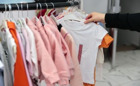 Bayramda dayanışmanın adresi: Giysi Market