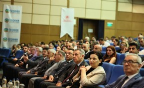 Binalardaki enerji verimliliği İzmir'de konuşuldu