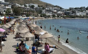 Bodrum sahillerinde bayram yoğunluğu