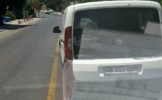 Bodrum’da ambulansa yol vermeyen sürücüye 933 lira ceza; olay anı kamerada