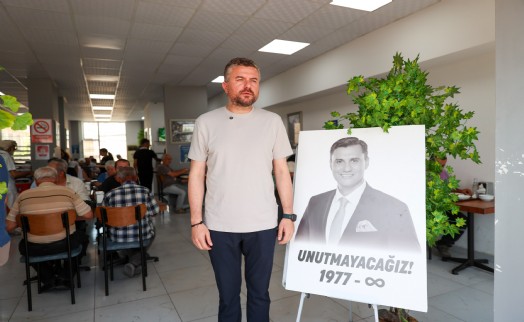 Buca Belediyesi'nden Ferdi Zeyrek hayrı